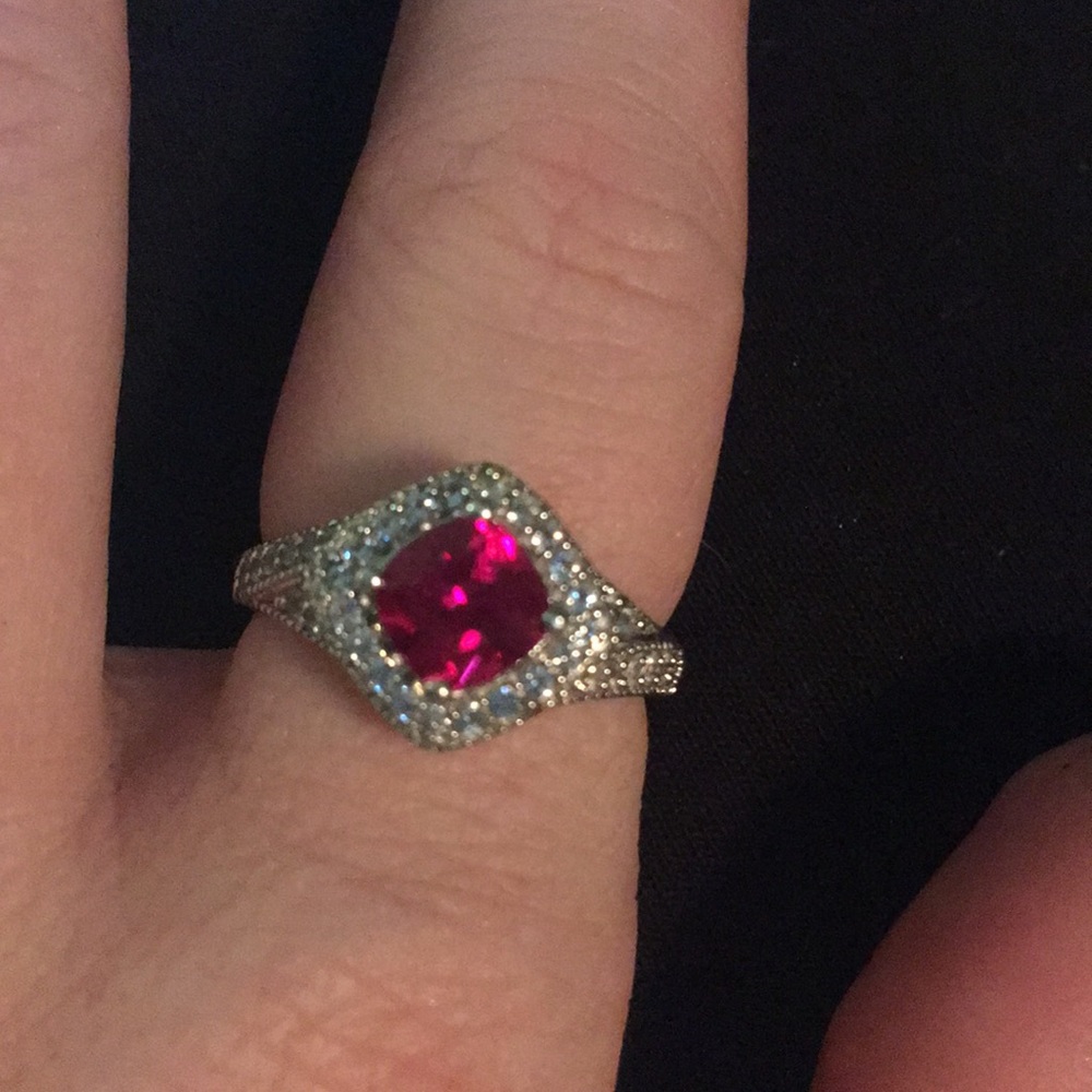 New red ruby ring